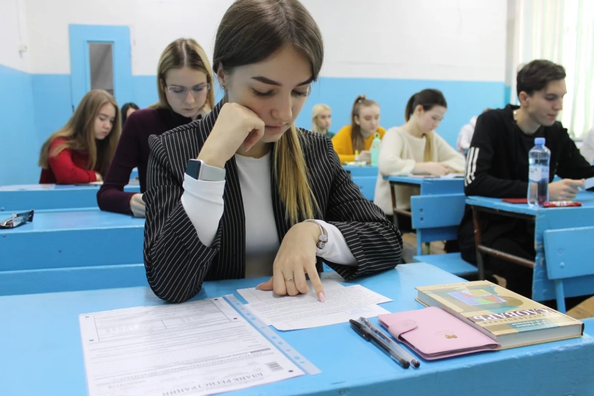 Выпускной экзамен в школе